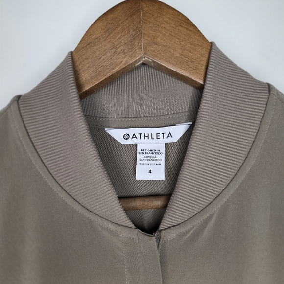 Athleta Brooklyn Utility Romper – Size 4 – Dark Ecru - Picture 7 of 7